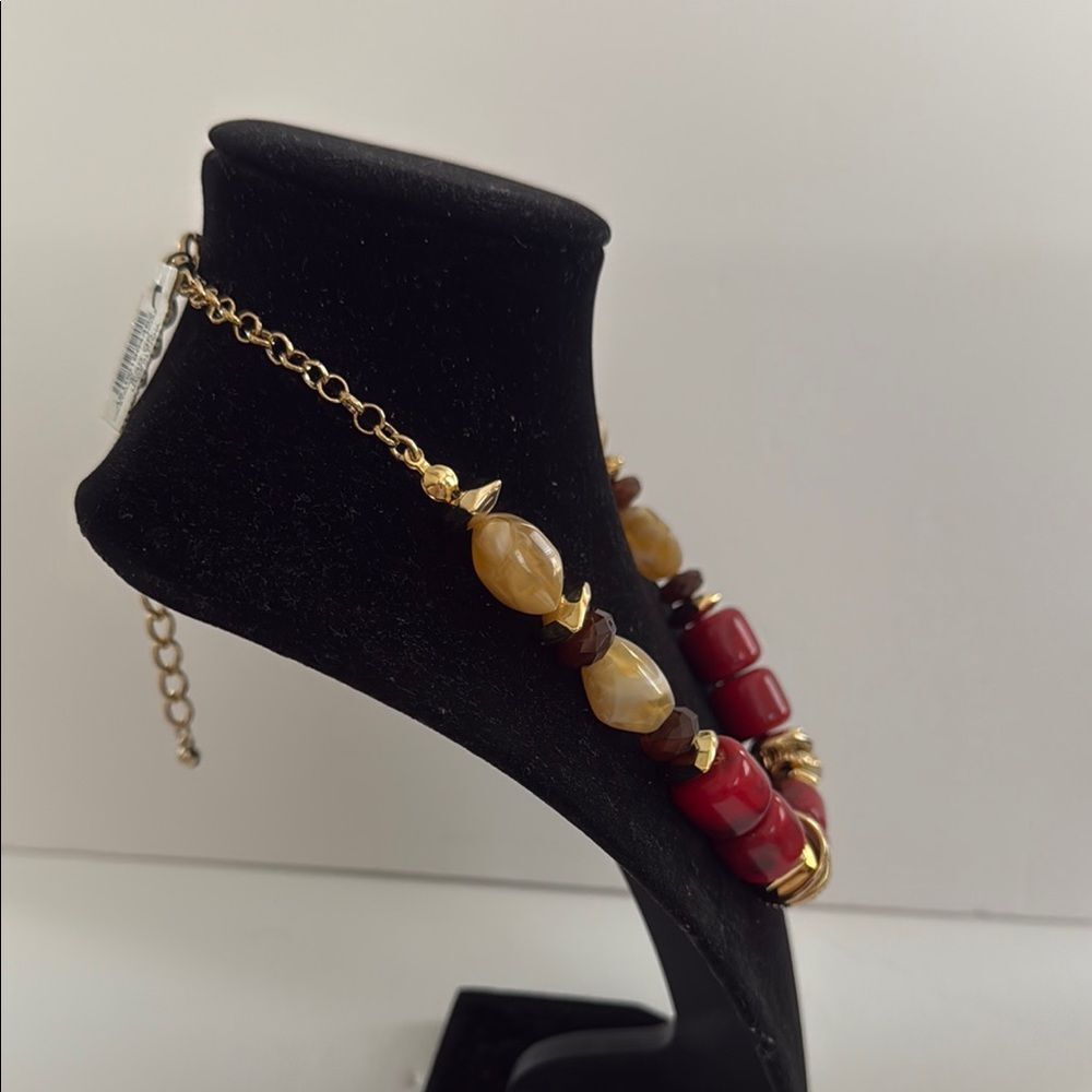 NWT Chico’s Elegant Red and Gold Beaded Necklace - Picture 4 of 10